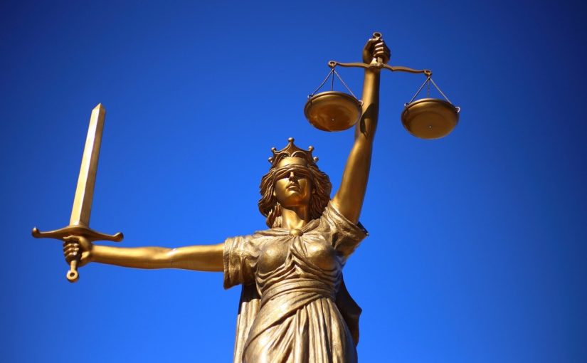 W czym zdoła nam pomóc radca prawny? W jakich rozprawach i w jakich kompetencjach prawa pomoże nam radca prawny?
